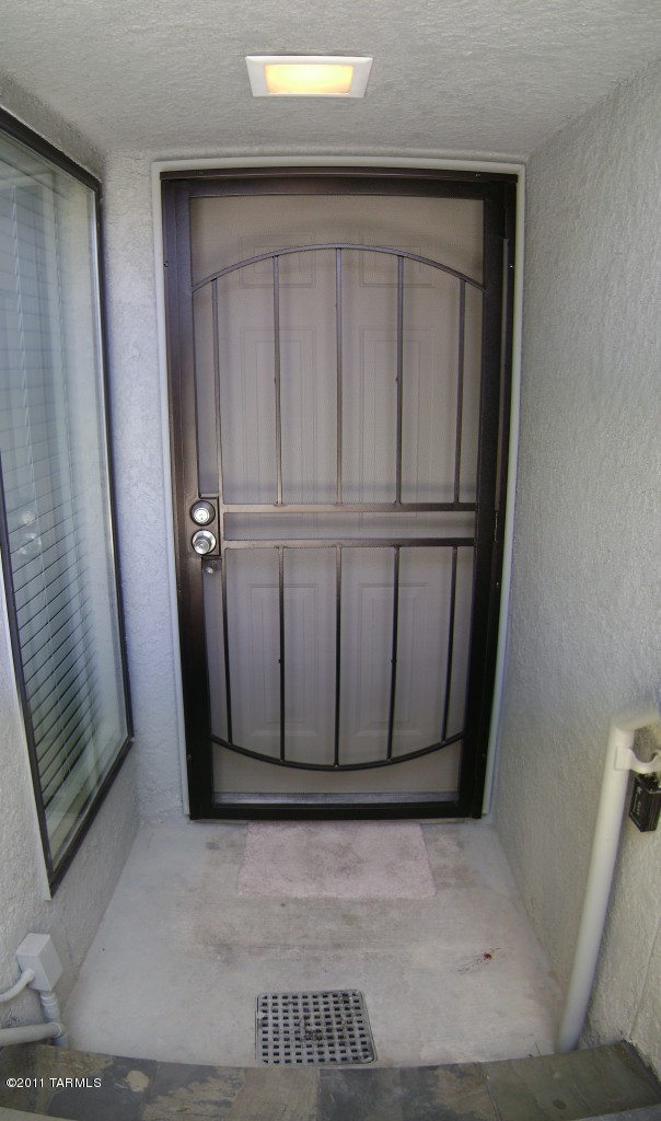 2744 North Country Club Road Tucson, AZ 85716 - Photo 2 of 9 Gallery Image 2