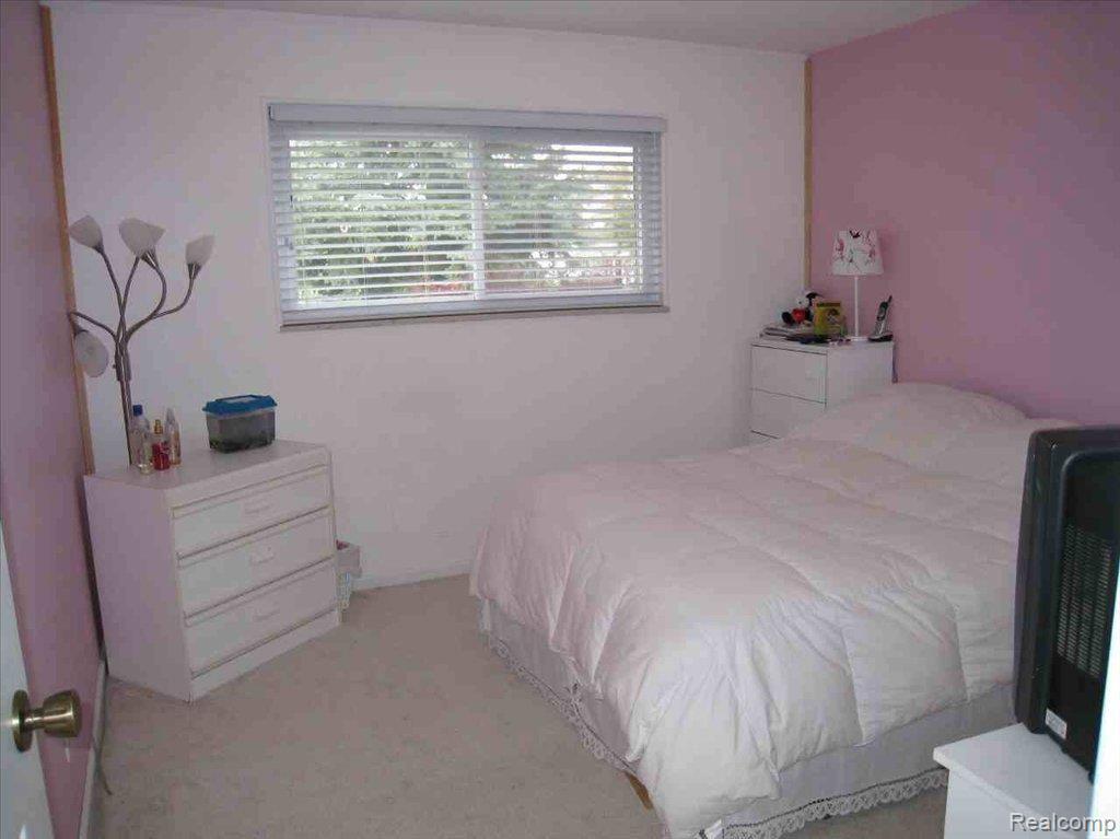 6059 Rocking Chair Road Grand Blanc, MI 48439 - Photo 4 of 9 6 Bedroom #2