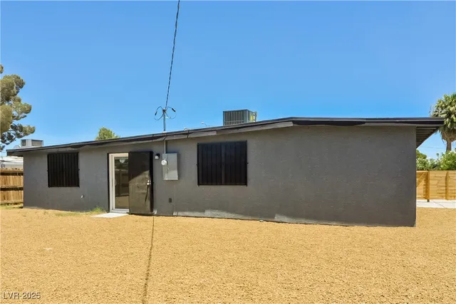 $2,175 | 1716 Euclid Avenue, Las Vegas, NV 89104