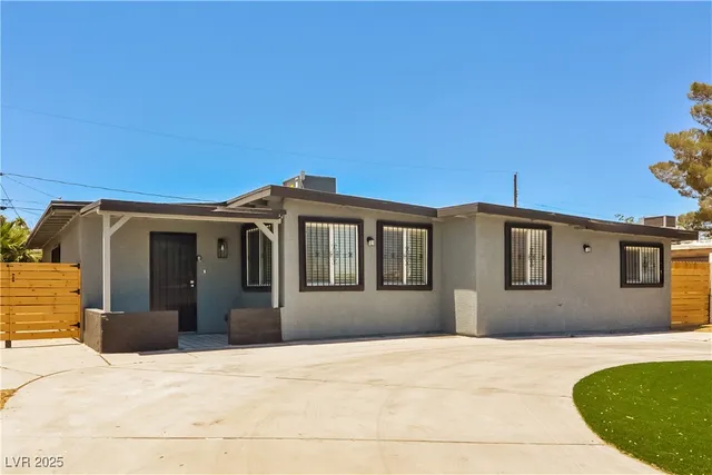 $2,175 | 1716 Euclid Avenue, Las Vegas, NV 89104