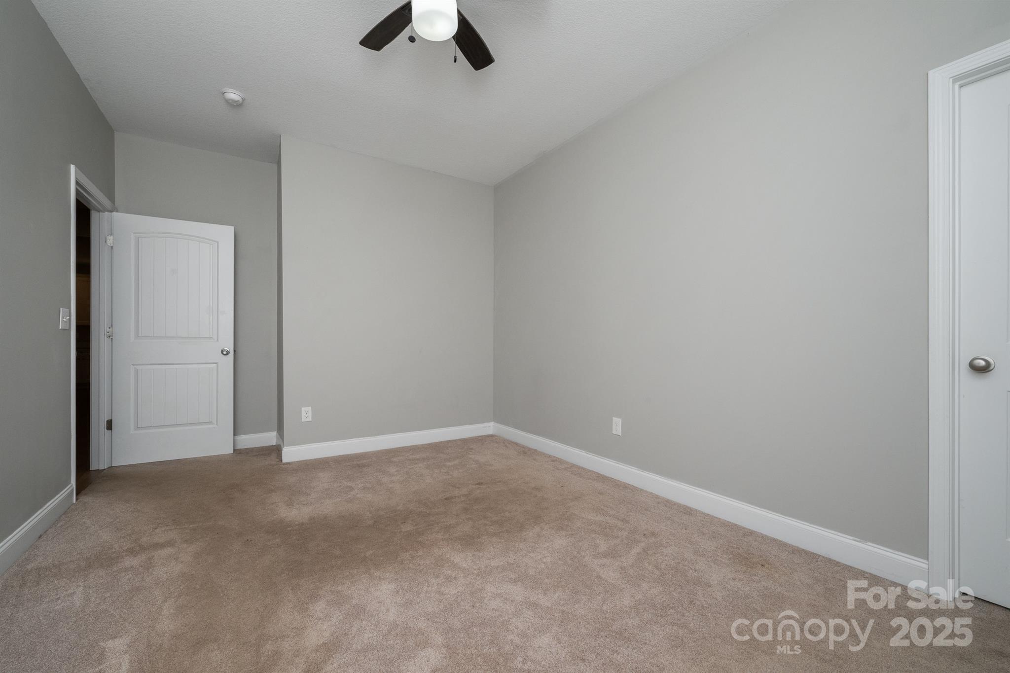 100 Holly Drive Duncan, SC 29334 - Photo 24 of 41 an empty room with ceiling fan