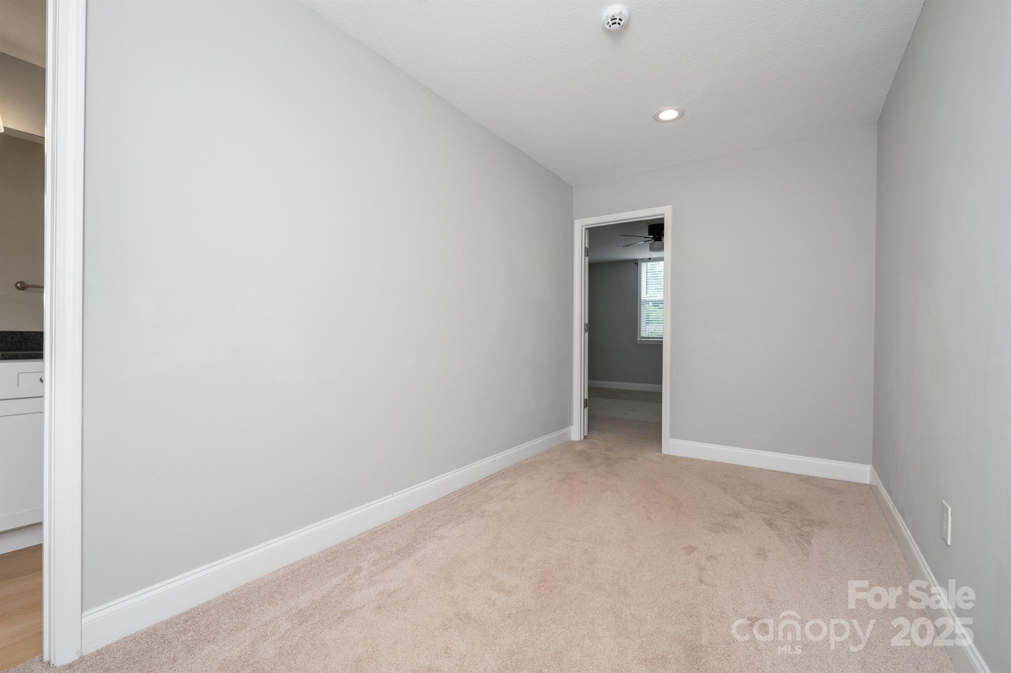 100 Holly Drive Duncan, SC 29334 - Photo 35 of 41 a view of an empty room with closet