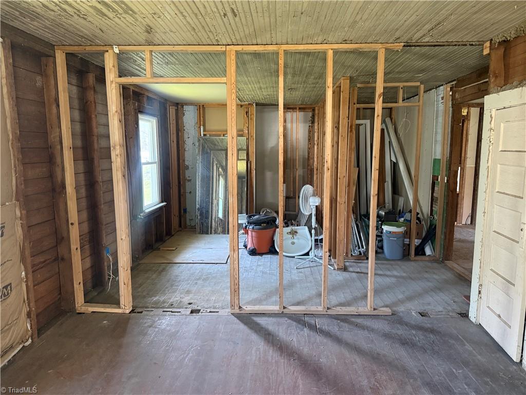 213 West Decatur Street Madison, NC 27025 - Photo 9 of 24
