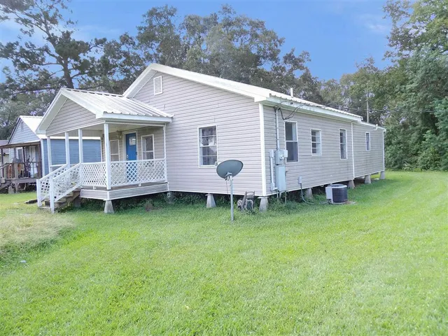 $49,900 | 208 Correze Street, Kinder, LA 70648