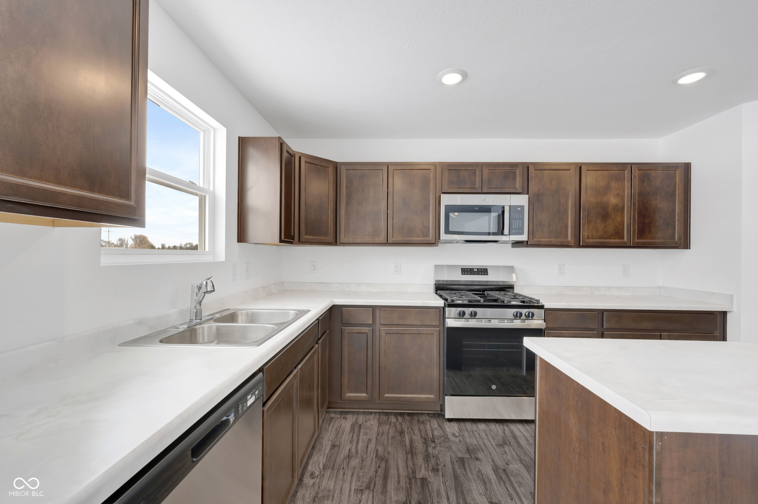 3930 Quinn Road Indianapolis, IN 46239 - Photo 4 of 19 Gallery Image 4