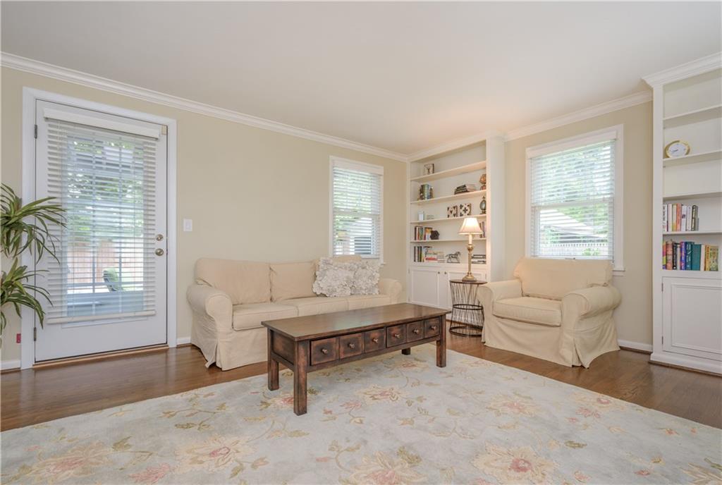 308 Maple Lane Sewickley, PA 15143 - Photo 11 of 25 a living room with furniture and a window