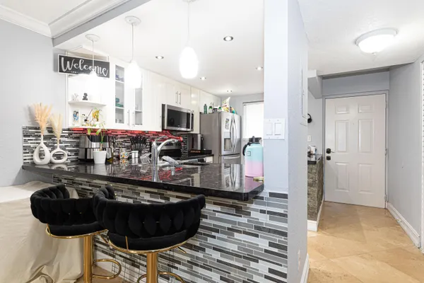 $283,000 | 9467 Boca Cove Circle, Unit 804, Boca Raton, FL 33428