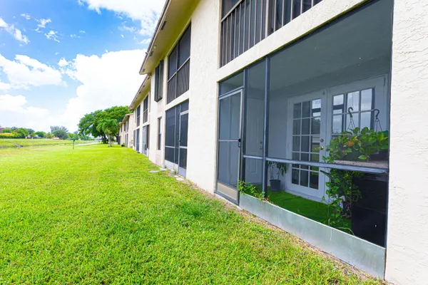 $283,000 | 9467 Boca Cove Circle, Unit 804, Boca Raton, FL 33428