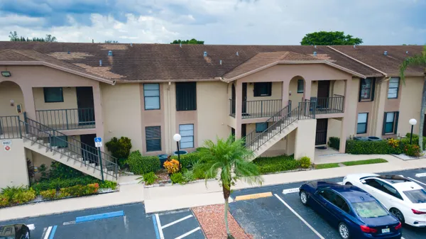 $283,000 | 9467 Boca Cove Circle, Unit 804, Boca Raton, FL 33428