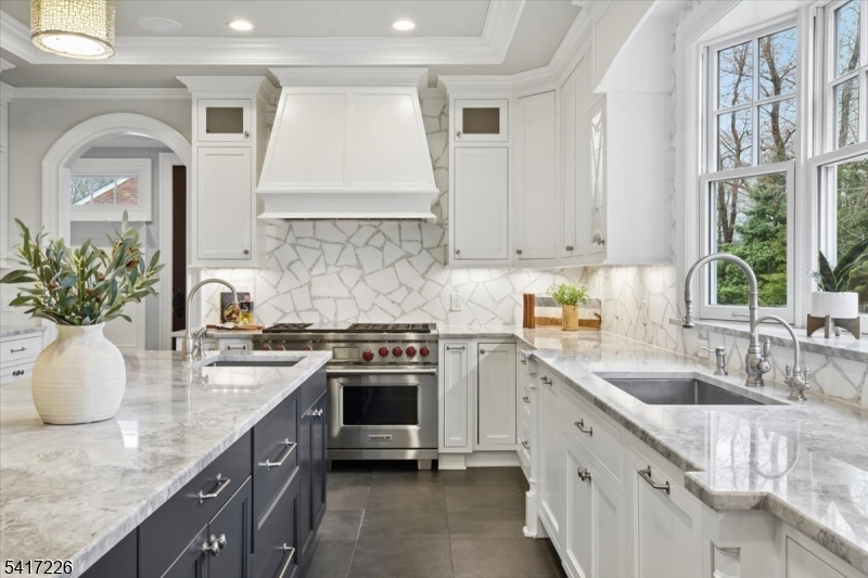 22 Wordsworth Road Short Hills, NJ 07078 - Photo 17 of 50