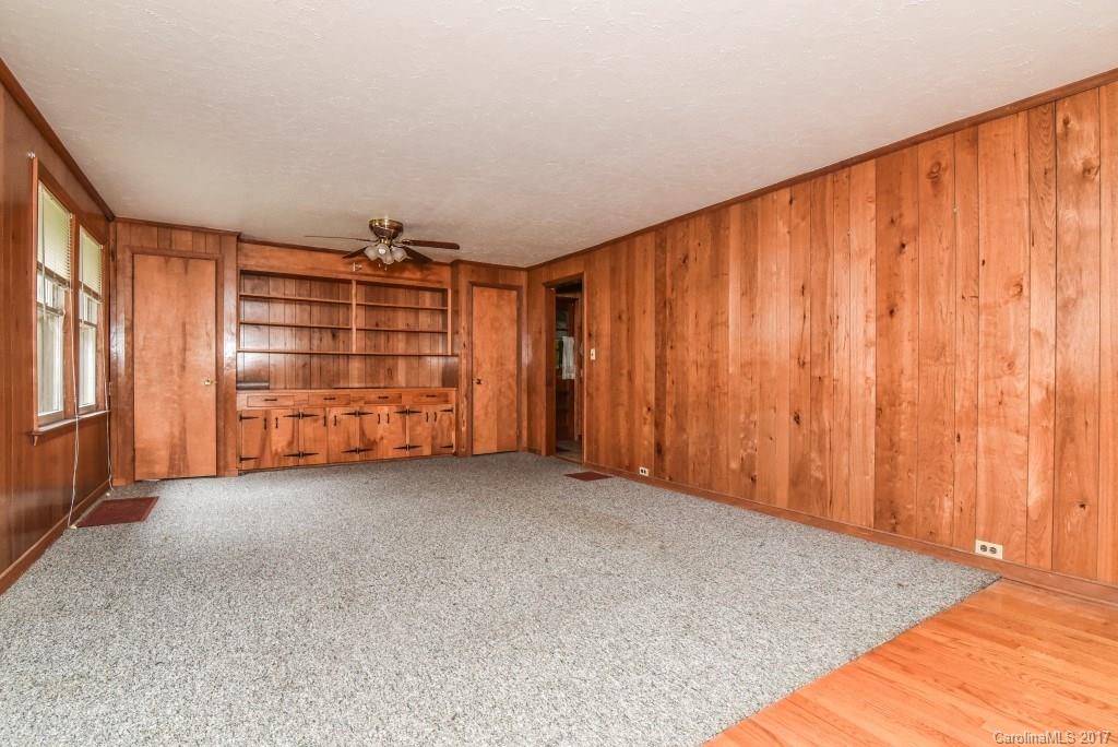 287 Old Fort Road Fairview, NC 28730 - Photo 7 of 18 Gallery Image 7