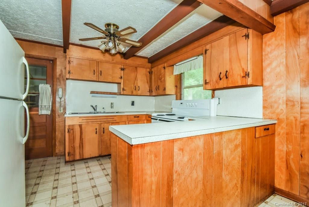 287 Old Fort Road Fairview, NC 28730 - Photo 9 of 18 Gallery Image 9