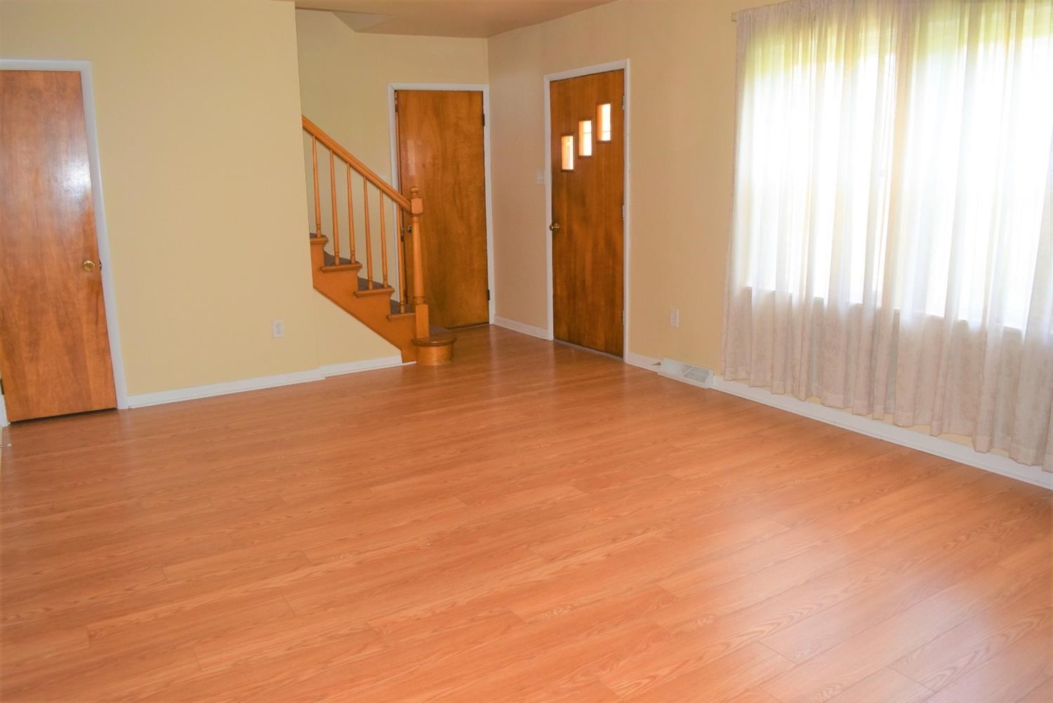 9228 Kleinman Road Highland, IN 46322 - Photo 11 of 28 1500x1001
