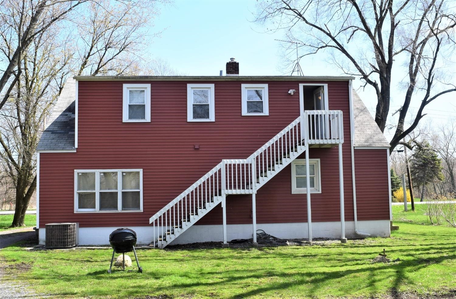9228 Kleinman Road Highland, IN 46322 - Photo 4 of 28 1500x985