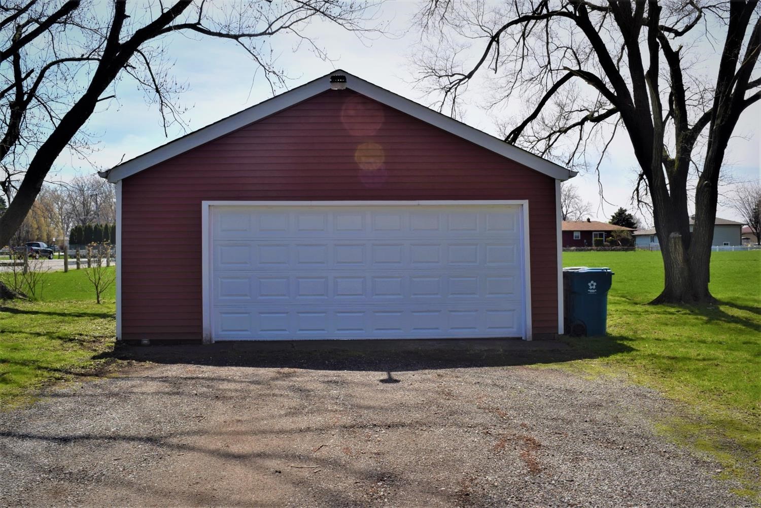 9228 Kleinman Road Highland, IN 46322 - Photo 6 of 28 1500x1001