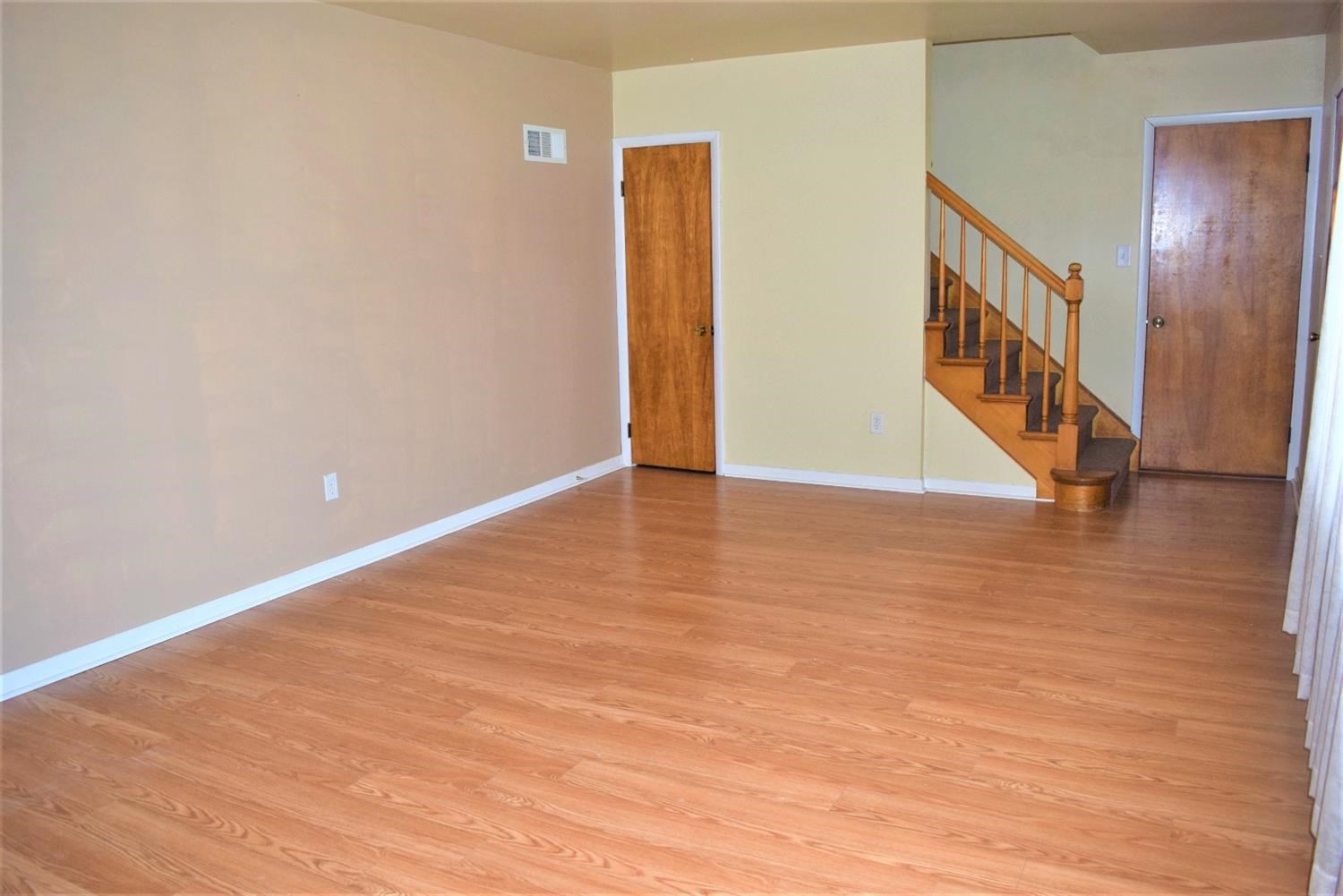 9228 Kleinman Road Highland, IN 46322 - Photo 10 of 28 1500x1001