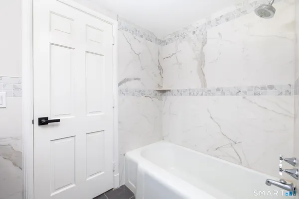 $589,000 | 1625 North Street, Suffield, CT 06078