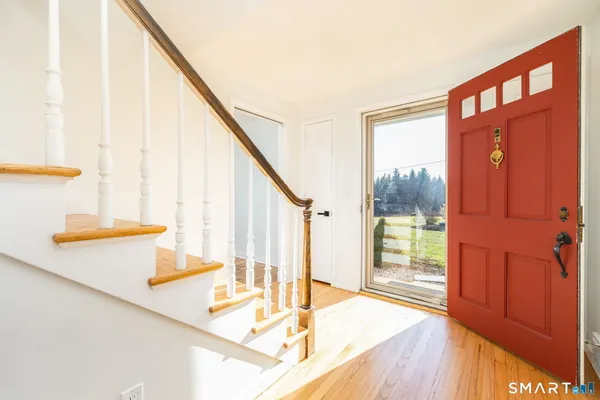 $589,000 | 1625 North Street, Suffield, CT 06078