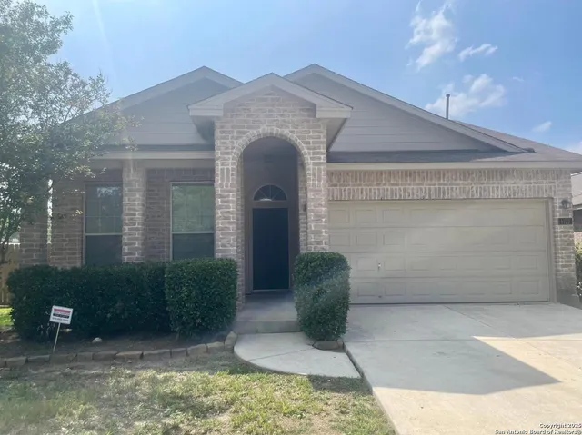 $2,300 | 6103 Briscoe Leaf, San Antonio, TX 78253