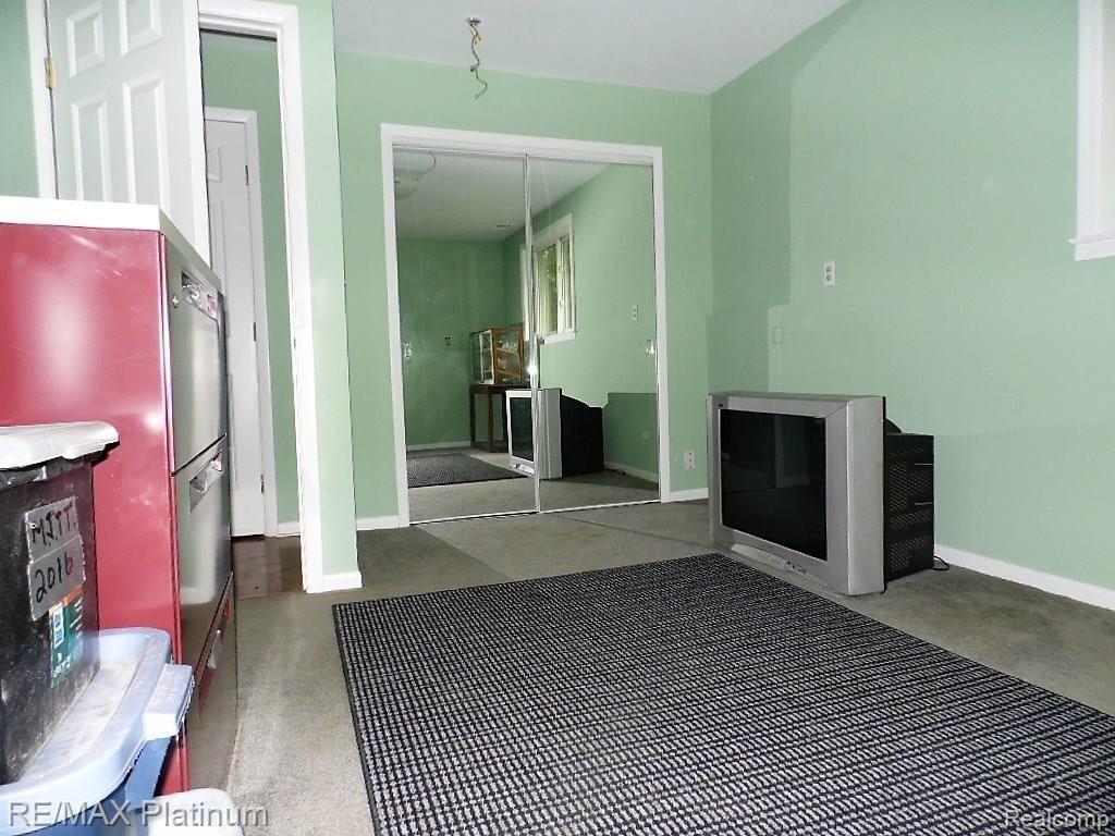 10414 Faussett Road Fenton, MI 48430 - Photo 12 of 28 3rd Bedroom