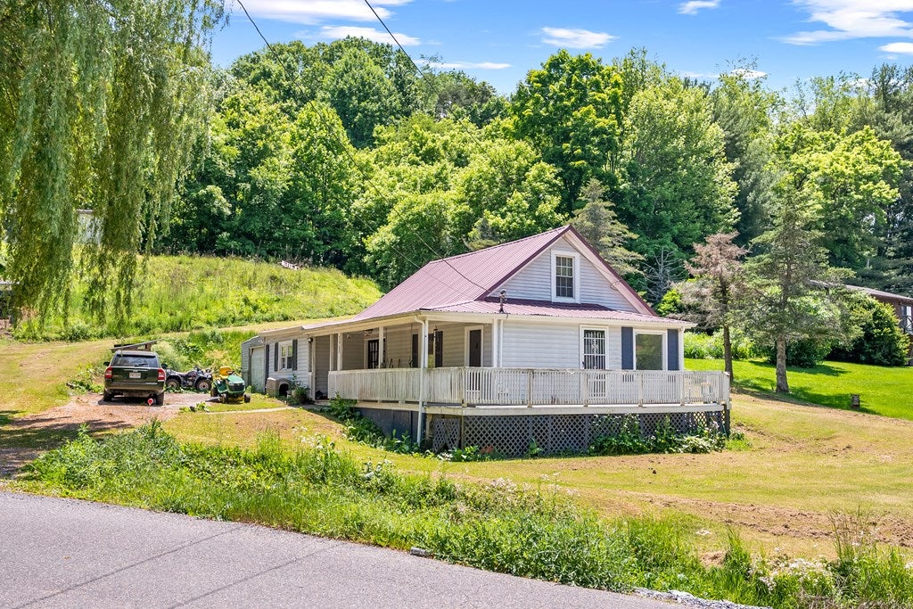 2965 Scratch Gravel Road Marion, VA 24354 - Photo 4 of 36 Gallery Image 4