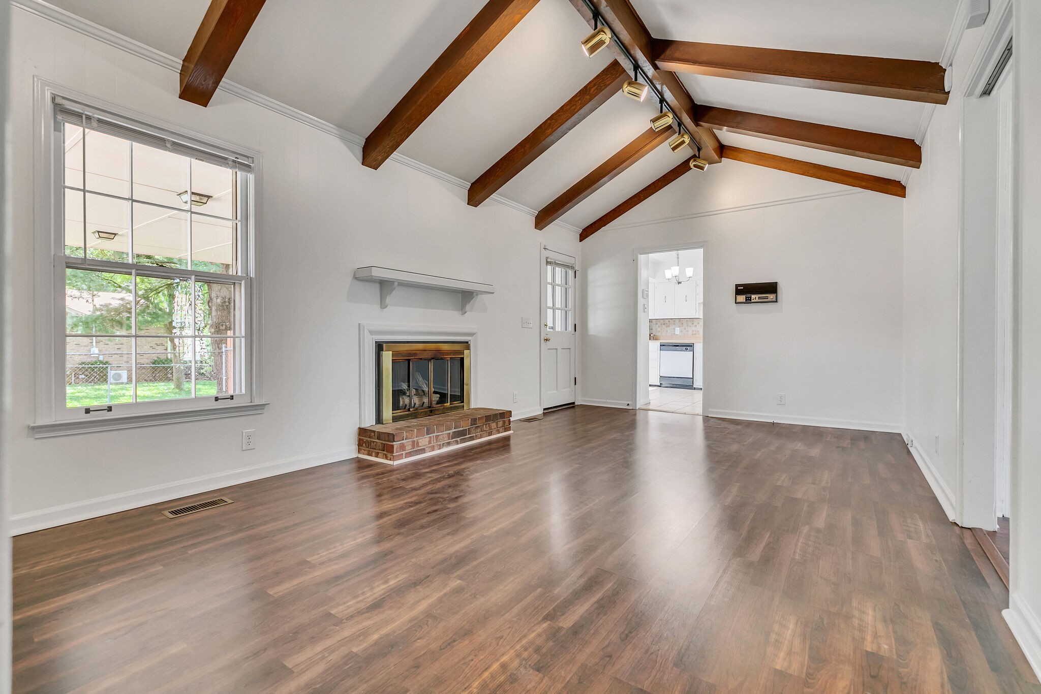 749 Baugh Road Nashville, TN 37221 - Photo 4 of 30 Gallery Image 4