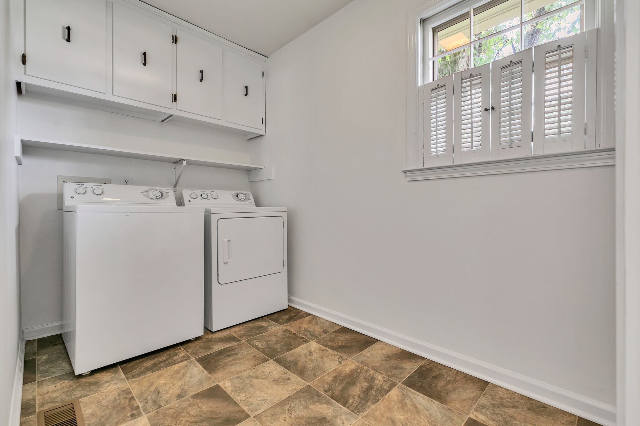 749 Baugh Road Nashville, TN 37221 - Photo 8 of 30 Gallery Image 8
