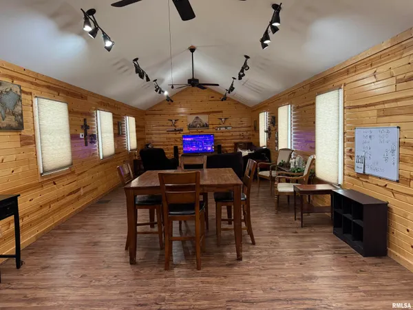 $335,000 | 12726 East Co Road 300N, Chandlerville, IL 62627