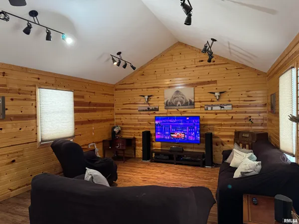 $335,000 | 12726 East Co Road 300N, Chandlerville, IL 62627