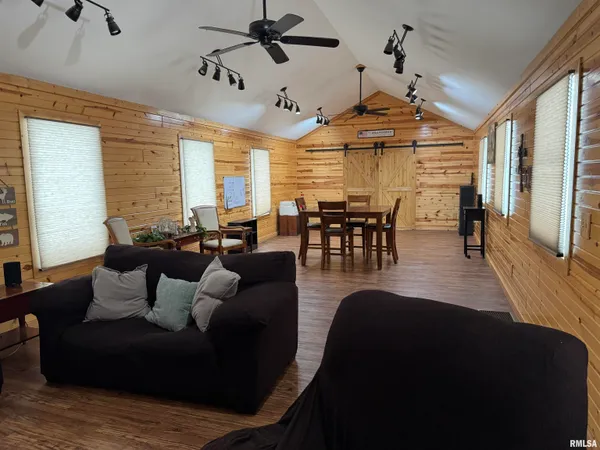 $335,000 | 12726 East Co Road 300N, Chandlerville, IL 62627