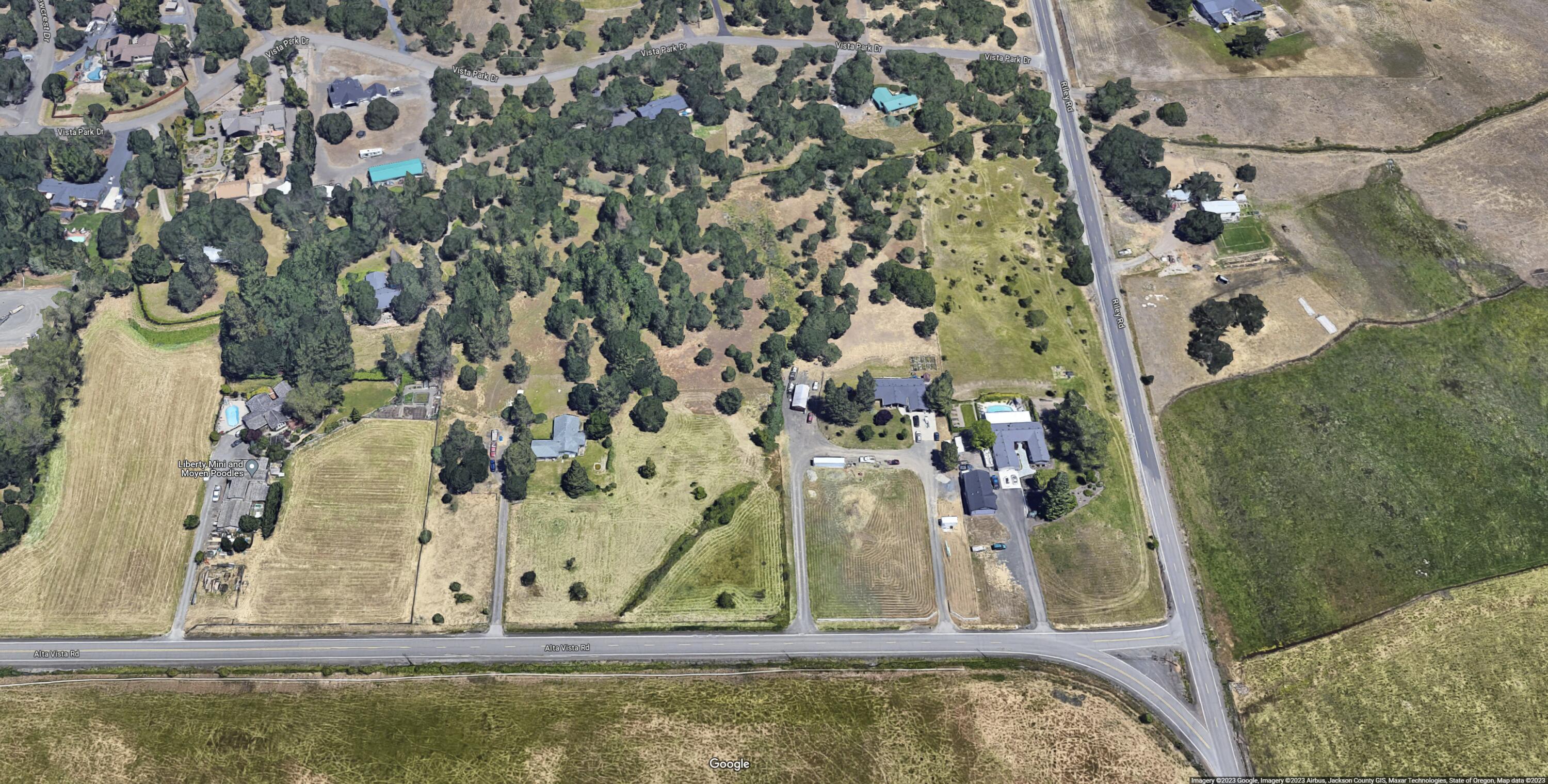 2025 Alta Vista Road Eagle Point, OR 97524 - Photo 41 of 41 Alta Vista Sat View