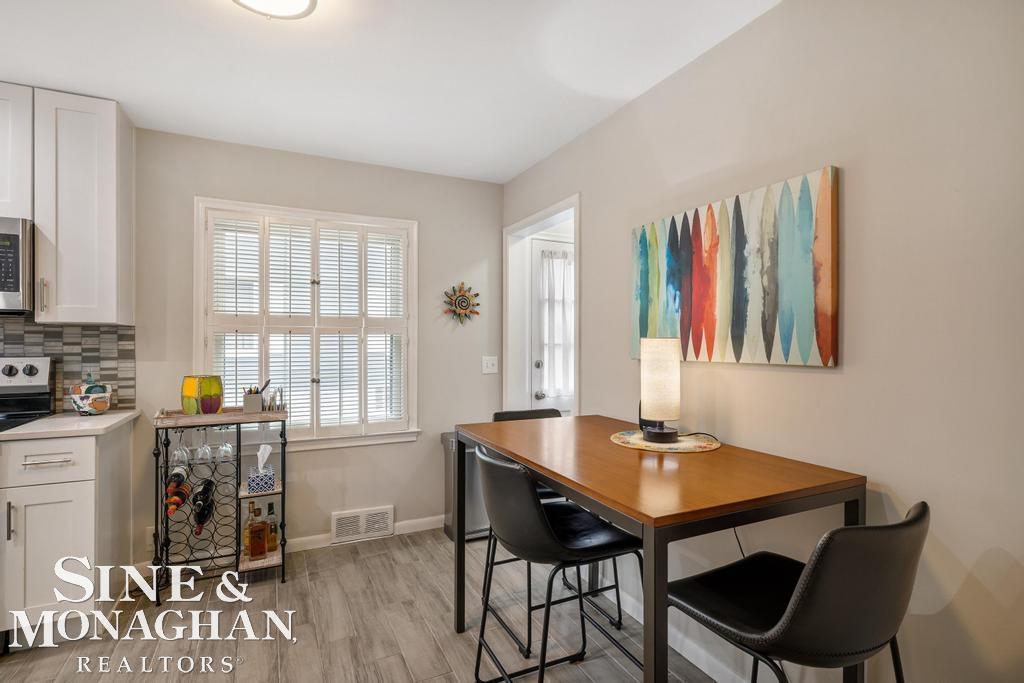 79 Cambridge Road Grosse Pointe, MI 48236 - Photo 11 of 50 50173405-5069e7c8-ffca-458e-a6ce-51c6ba40f50e.JPG