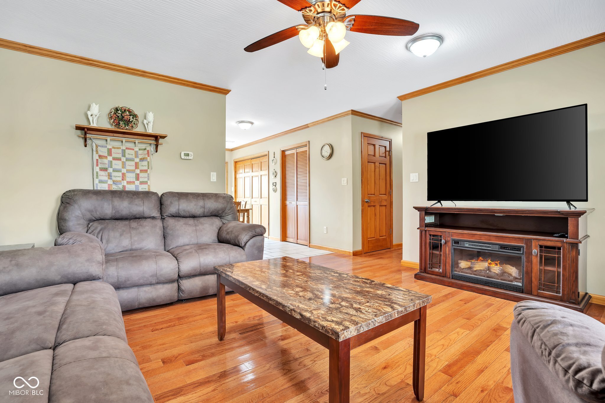 2611 22nd Street Columbus, IN 47201 - Photo 4 of 19