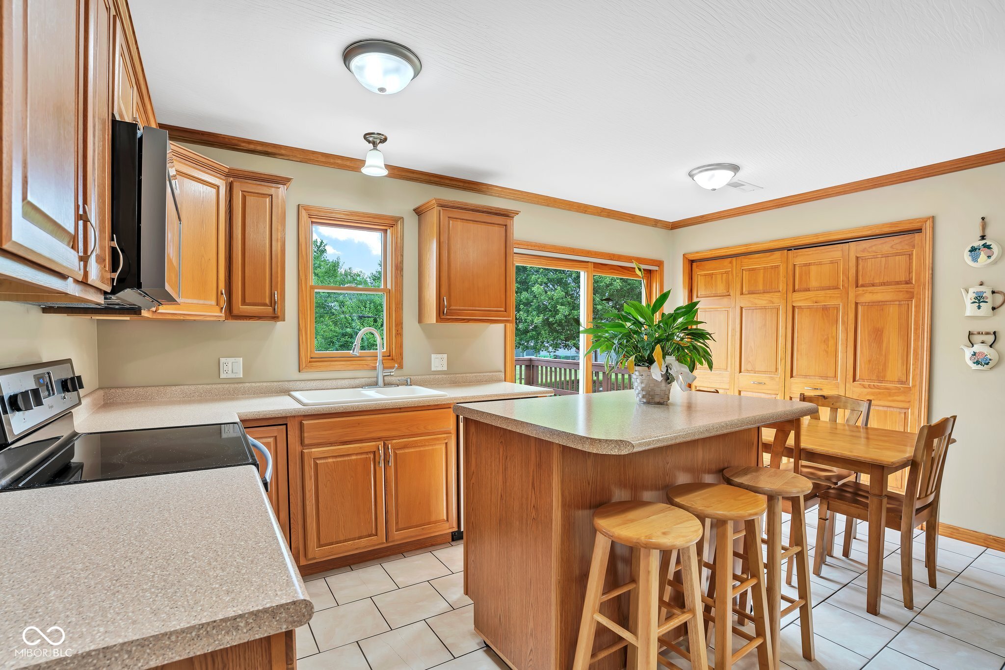 2611 22nd Street Columbus, IN 47201 - Photo 7 of 19