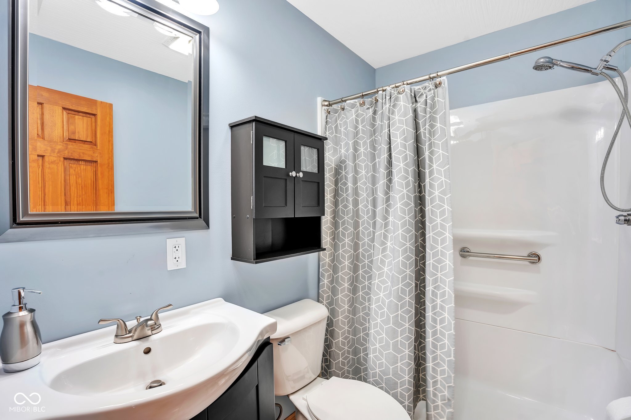 2611 22nd Street Columbus, IN 47201 - Photo 9 of 19