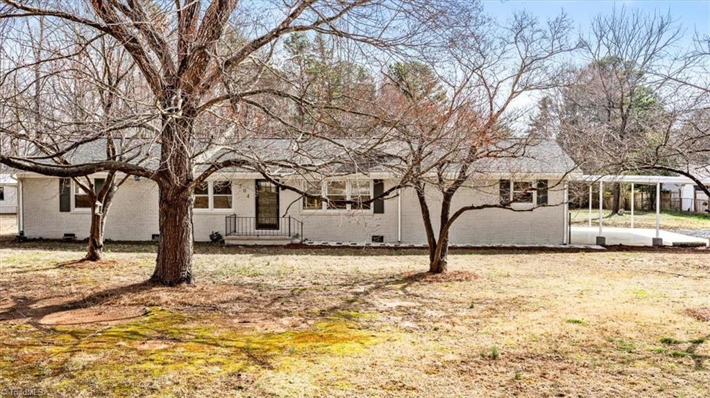 240 Donna Road Asheboro, NC 27205 - Photo 3 of 49