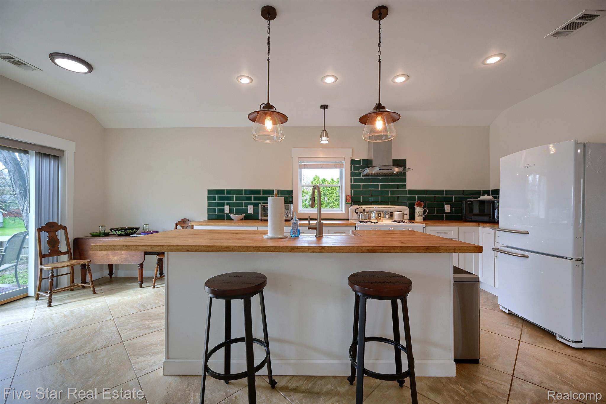 3985 Skinner Lake Road Lapeer, MI 48446 - Photo 9 of 31 Gallery Image 9