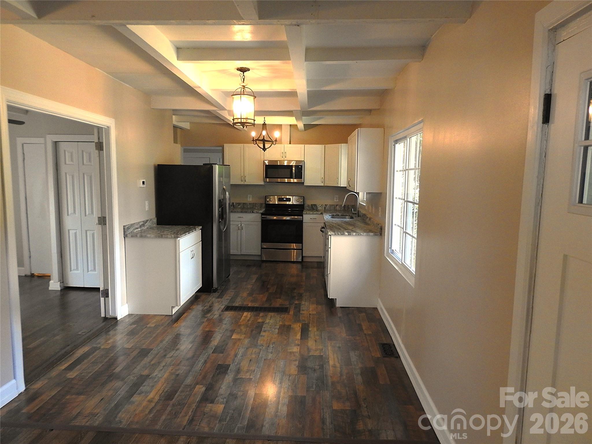 201 Merriman Road Hendersonville, NC 28791 - Photo 5 of 22