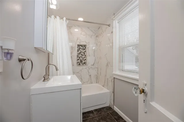 $174,900 | 74 Heberle Road, Irondequoit, NY 14609