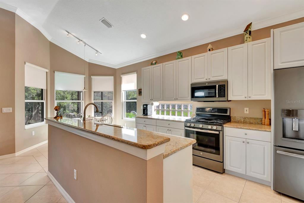 6659 Pebble Beach Way Lakewood Ranch, FL 34202 - Photo 21 of 37 Gallery Image 21