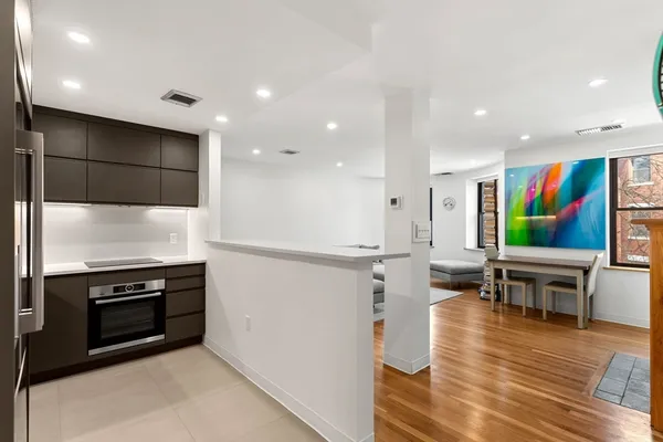 $3,600 | 84 Gainsborough Street, Unit 303W, Boston, MA 02115