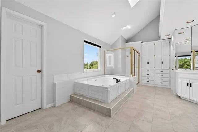 $625,000 | 600 Southwest Trailpark Circle, Lee's Summit, MO 64081