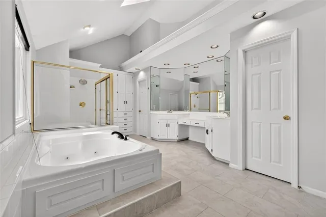 $625,000 | 600 Southwest Trailpark Circle, Lee's Summit, MO 64081