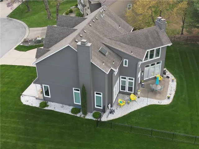 $625,000 | 600 Southwest Trailpark Circle, Lee's Summit, MO 64081