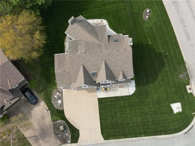 $625,000 | 600 Southwest Trailpark Circle, Lee's Summit, MO 64081