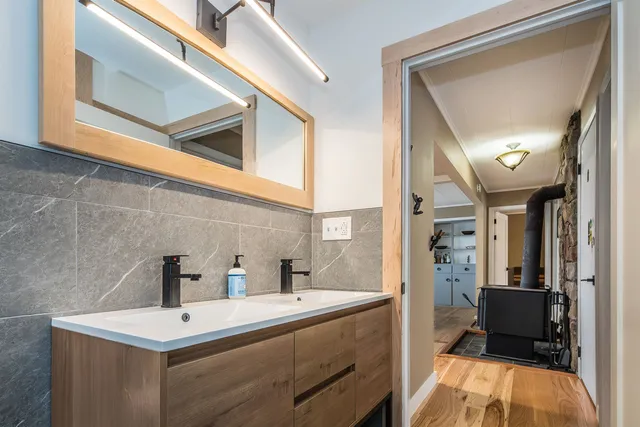 $3,000 | 290 Killington Avenue, Rutland Town, VT 05701