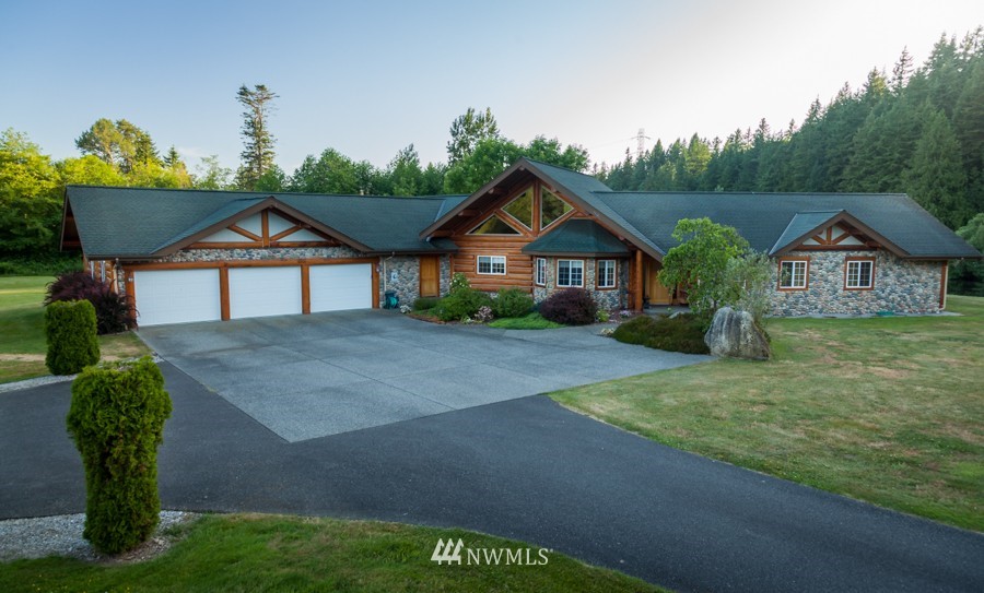 4445 Dewey Road Bellingham, WA 98226 - Photo 3 of 15 Gallery Image 3