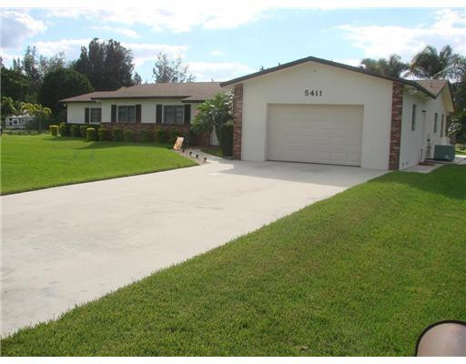 5411 Southwest 196th Lane Southwest Ranches, FL 33332 - Photo 14 of 14 Exterior Front