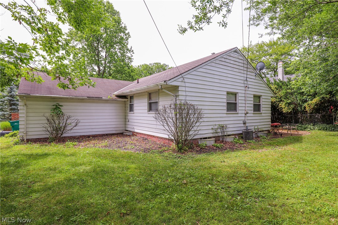 25126 Edgemont Road Richmond Heights, OH 44143 - Photo 19 of 23