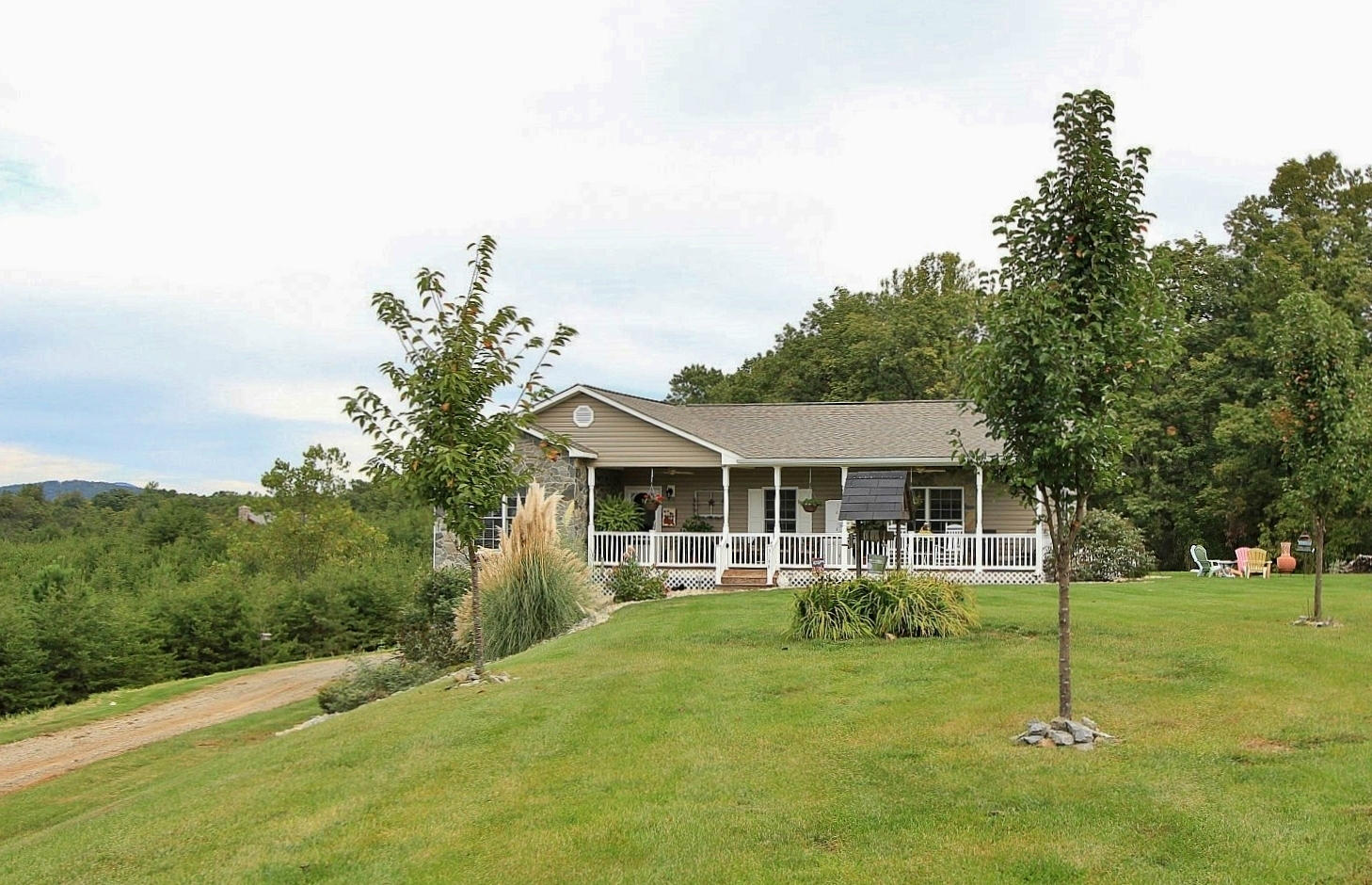 3648 Edwardsville Road Hardy, VA 24101 - Photo 3 of 42 Beautifully Landscaped